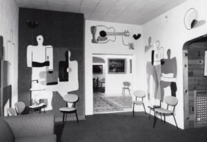Mendel reception room at the Intercontinental Packers plant, Saskatoon, C. 1953. Photographer unknown. Courtesy of Mendel Art Gallery, and Perehudoff family.